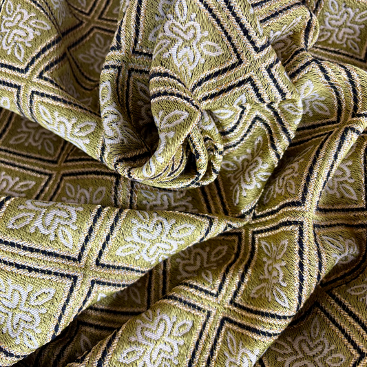 Olive Diamond Jacquard Medallion